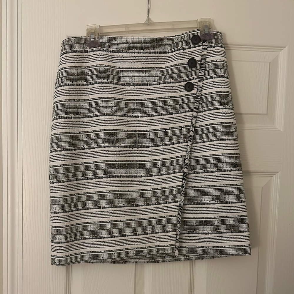 Stylish Black and White Striped Skirt